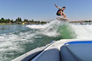 Wakesurf Nicola Butter Raph Derome